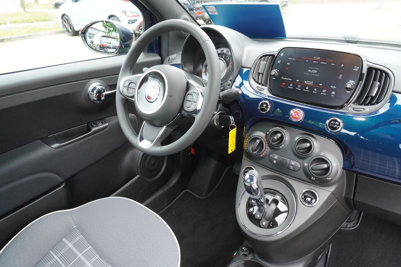 Fahrzeugabbildung Fiat 500C 1.2 8V Lounge S&S Alu Klima PDC UConnect