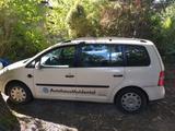 Volkswagen Touran 1.9 TDI Basis Basis - Volkswagen Touran: Basis
