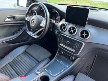 Mercedes CLA 200 Shooting Brake - 10