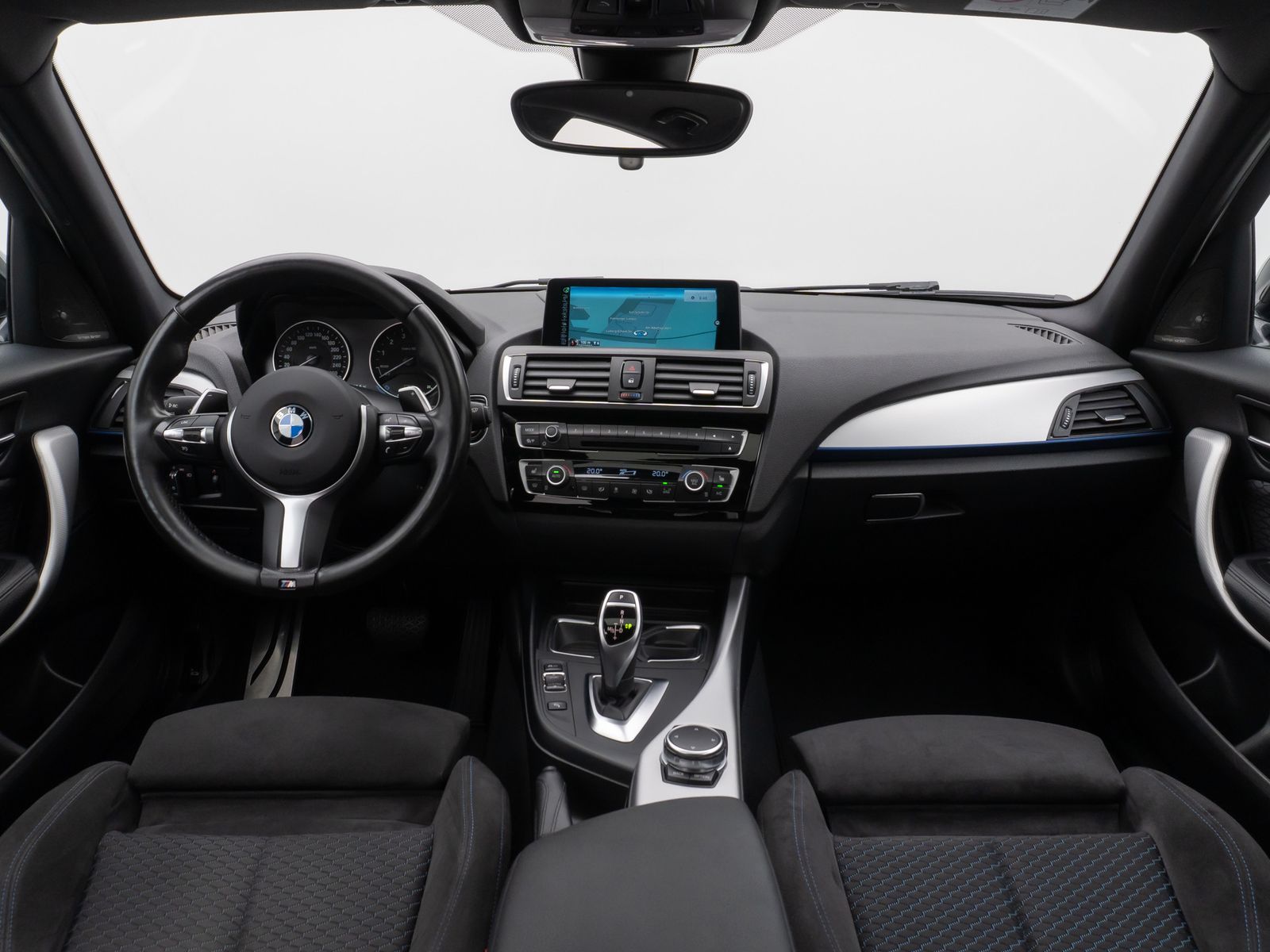 Fahrzeugabbildung BMW M135i xD Parkassist Glasdach H/K NaviPr Komfort