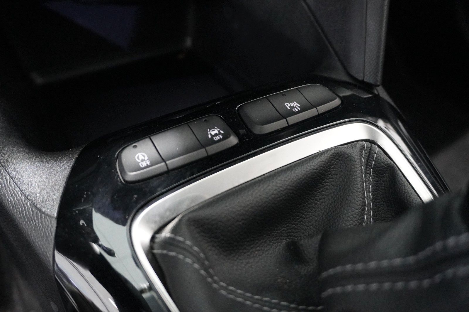 Fahrzeugabbildung Opel Corsa F 1.2 ELEGANCE NAVI/LED/SPORT/SH//VIRT/DAB