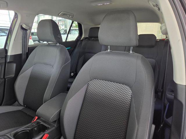 Golf VIII Active 2.0 TDI LED+ NAV ACC APP SIDE