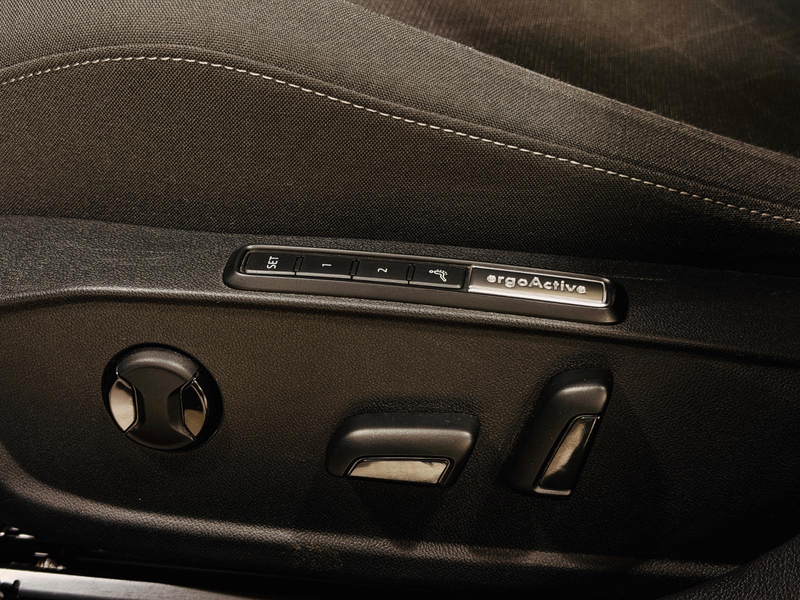 Volkswagen Golf VIII Lim. Life PANORAMA MASSAGE IQ.LIGHT, миниатюра 8