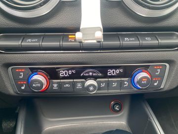 Bild 16 Audi A3 Cabriolet ambiente*KOPF-HZ*SHZ*XENON*KLIMAAUT