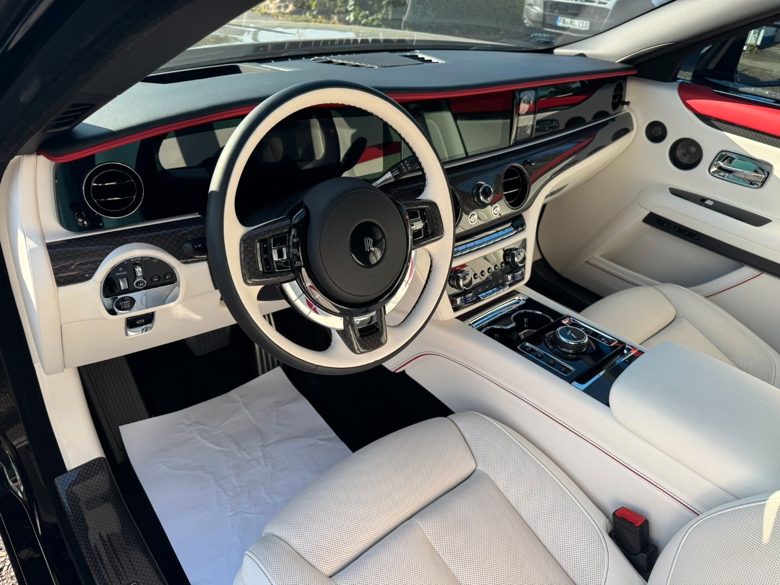 Rolls-Royce Ghost Black Badge foto 7