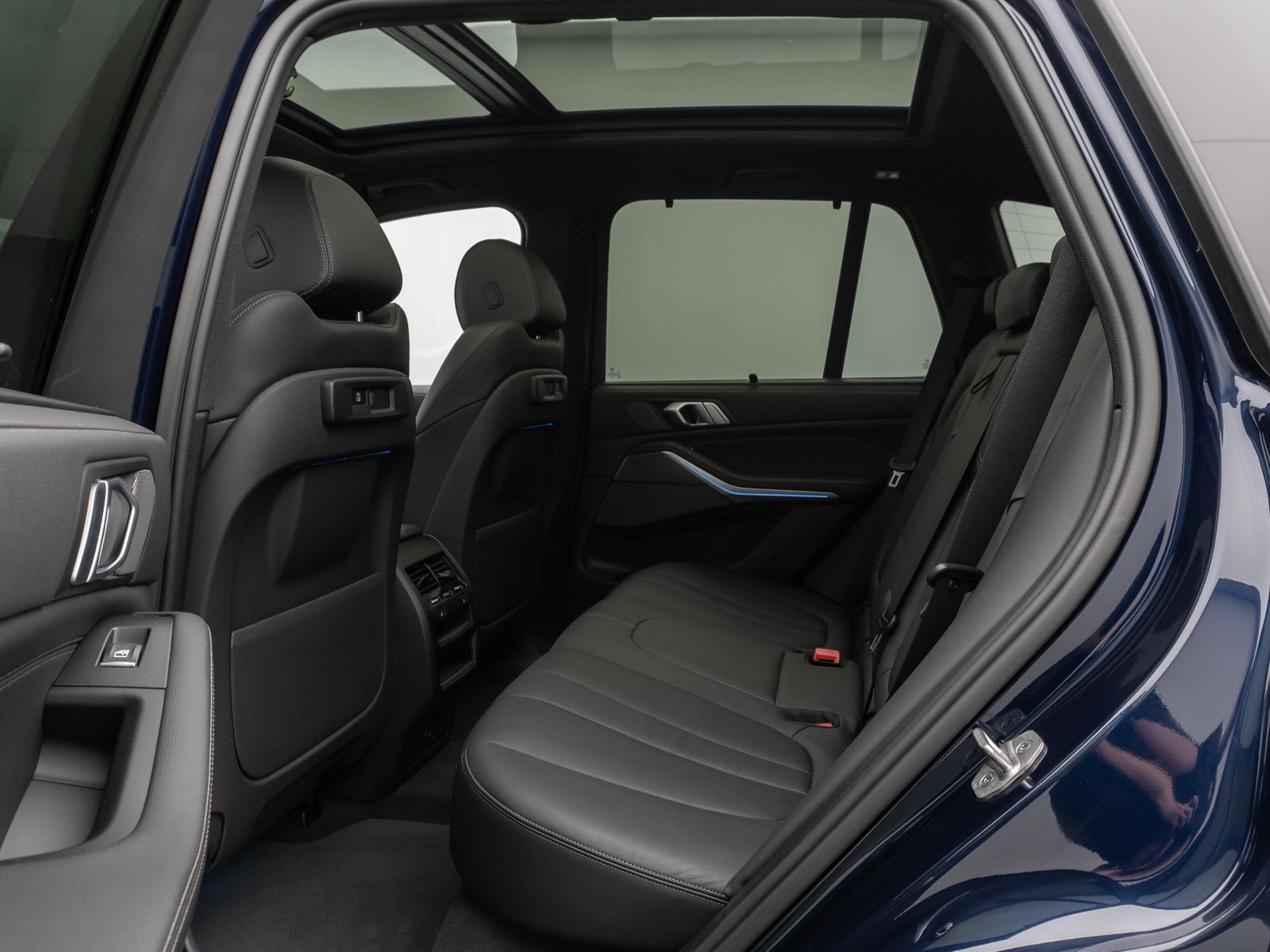 Fahrzeugabbildung BMW X5 xD45e M Sport Panorama 360°HUD DAB H/K 22Zoll