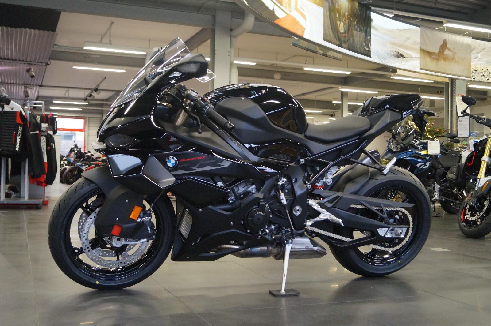 BMW S1000RR +3 Pakete +3 Extras **AKRA TITAN ESD**