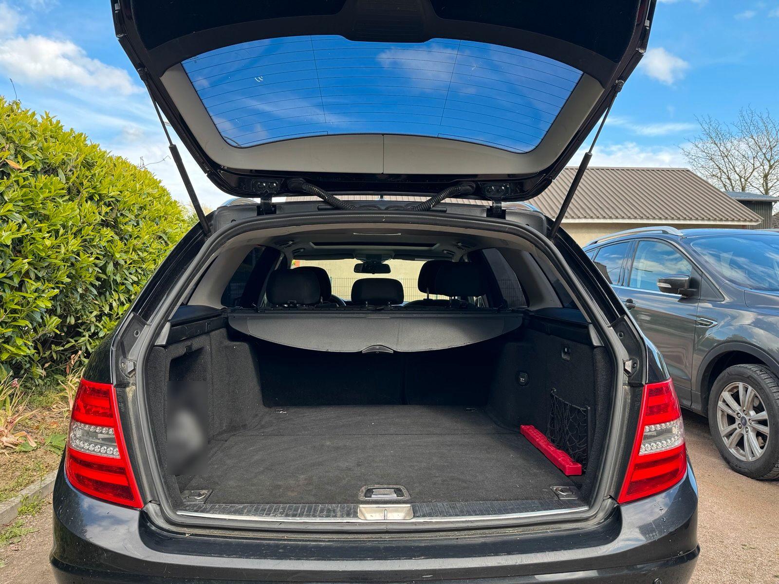 Mercedes-Benz C220 2012 — photo 7