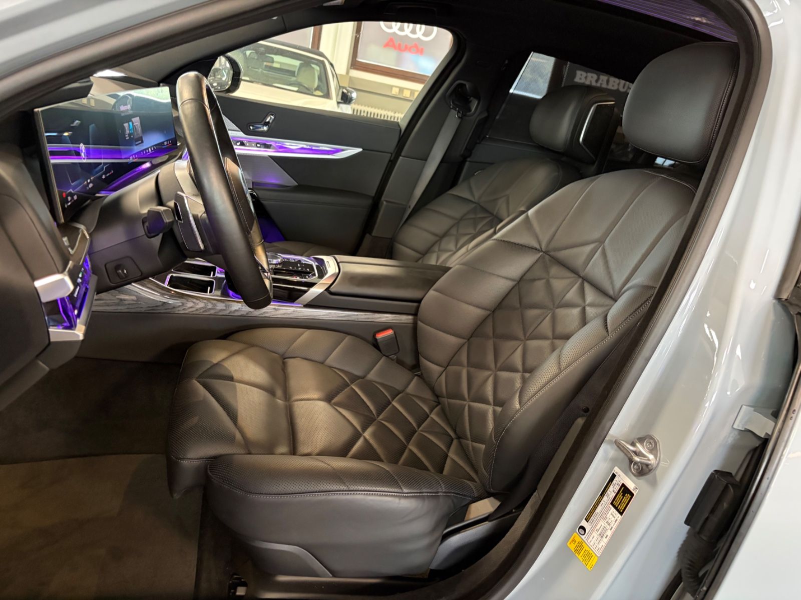 BMW 740i M Sport Paket*Kristall Paket*SkyLounge*B&W* foto 10