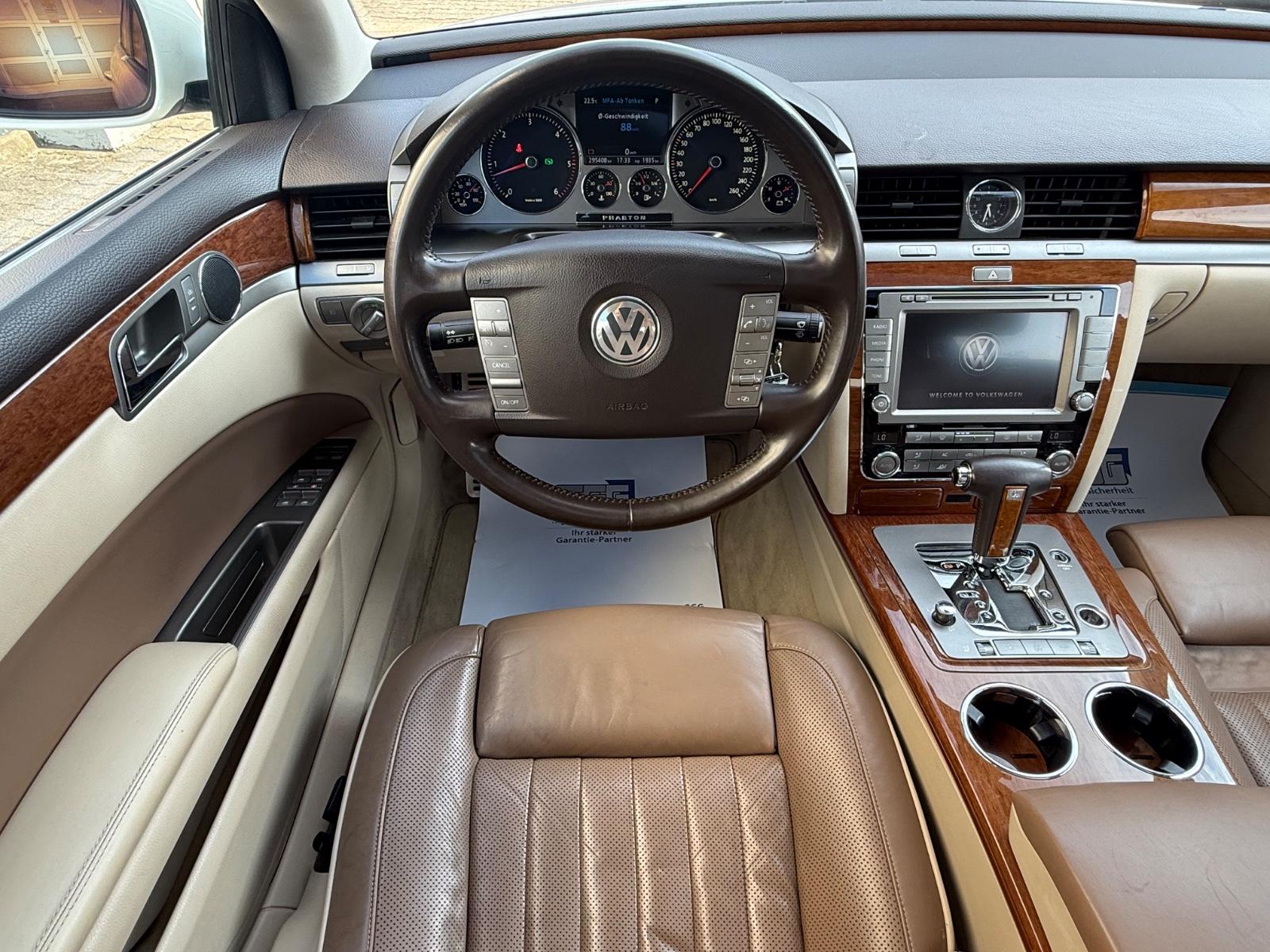 Volkswagen Phaeton V6TDI 4M*2HD*KAM*AUTO*SCHIEB*MASSA+5SITZ