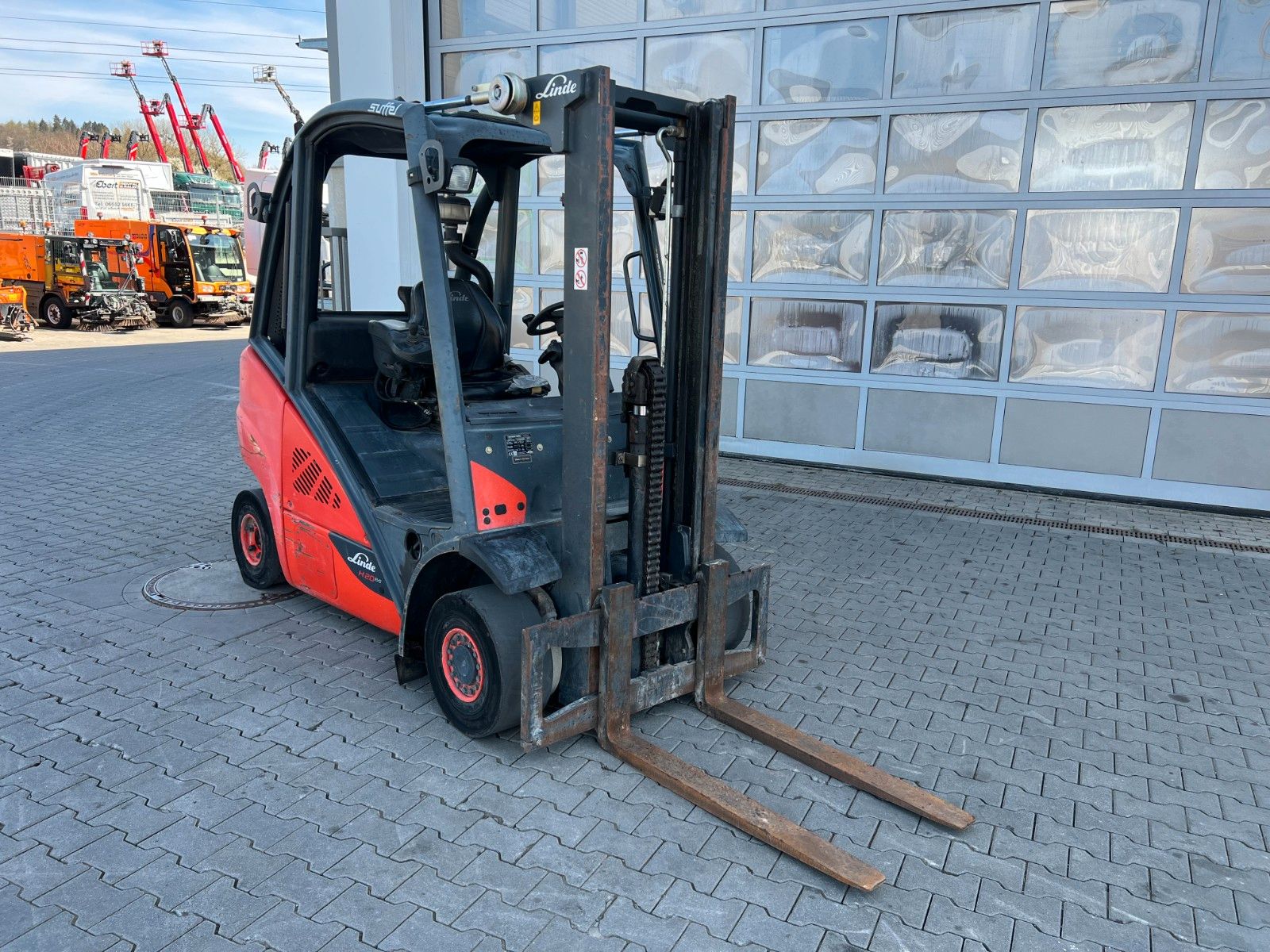 Fahrzeugabbildung Linde H20D-02/600 / 3m / 5.145h / Diesel