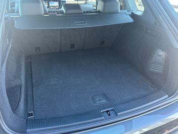 Volkswagen Touareg - 12