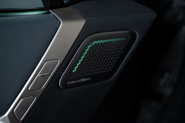 Fahrzeugabbildung BMW iX M60 M-Bremse Laser-Licht Surround Sound AHK