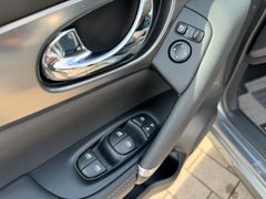 NISSAN Qashqai 1.3DIG-T Akari Autom. DCT Pano Voll-Lede