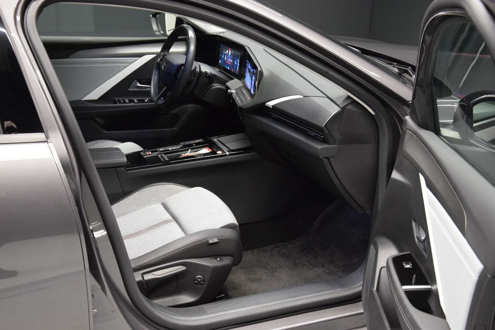 Fahrzeugabbildung Opel Astra L Sports Tourer Elegance AHK Navi Kamera