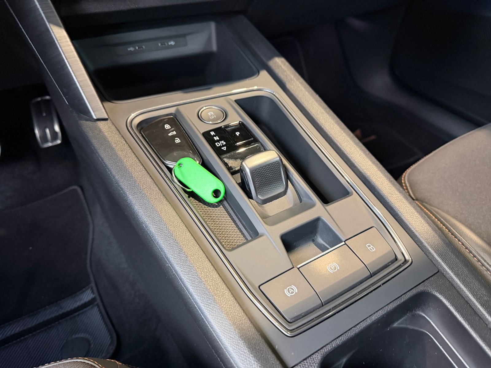 Fahrzeugabbildung CUPRA Formentor VZ 4Drive PANO BEATS LED