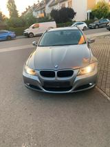 BMW 320i 2 L gutem Zustand scheckHeft gepf... - BMW 320 aus 2008: Kombi, 320i