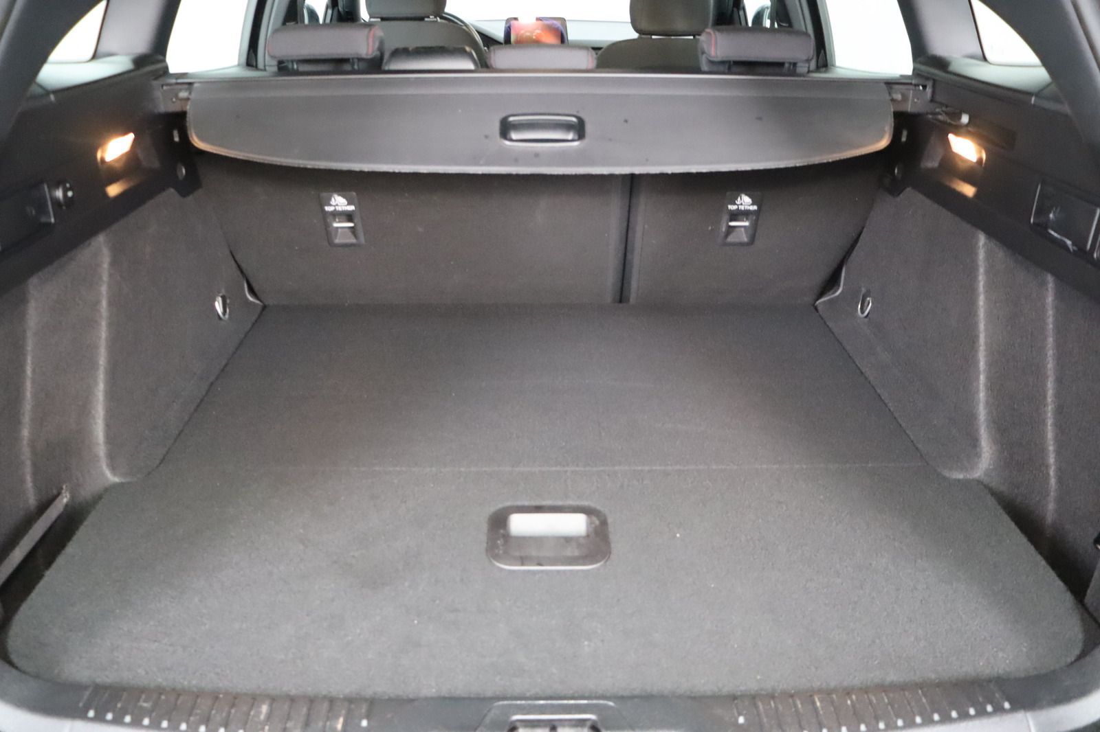 Fahrzeugabbildung Ford Focus St-Line * LED * Keyless * Navi * RFK