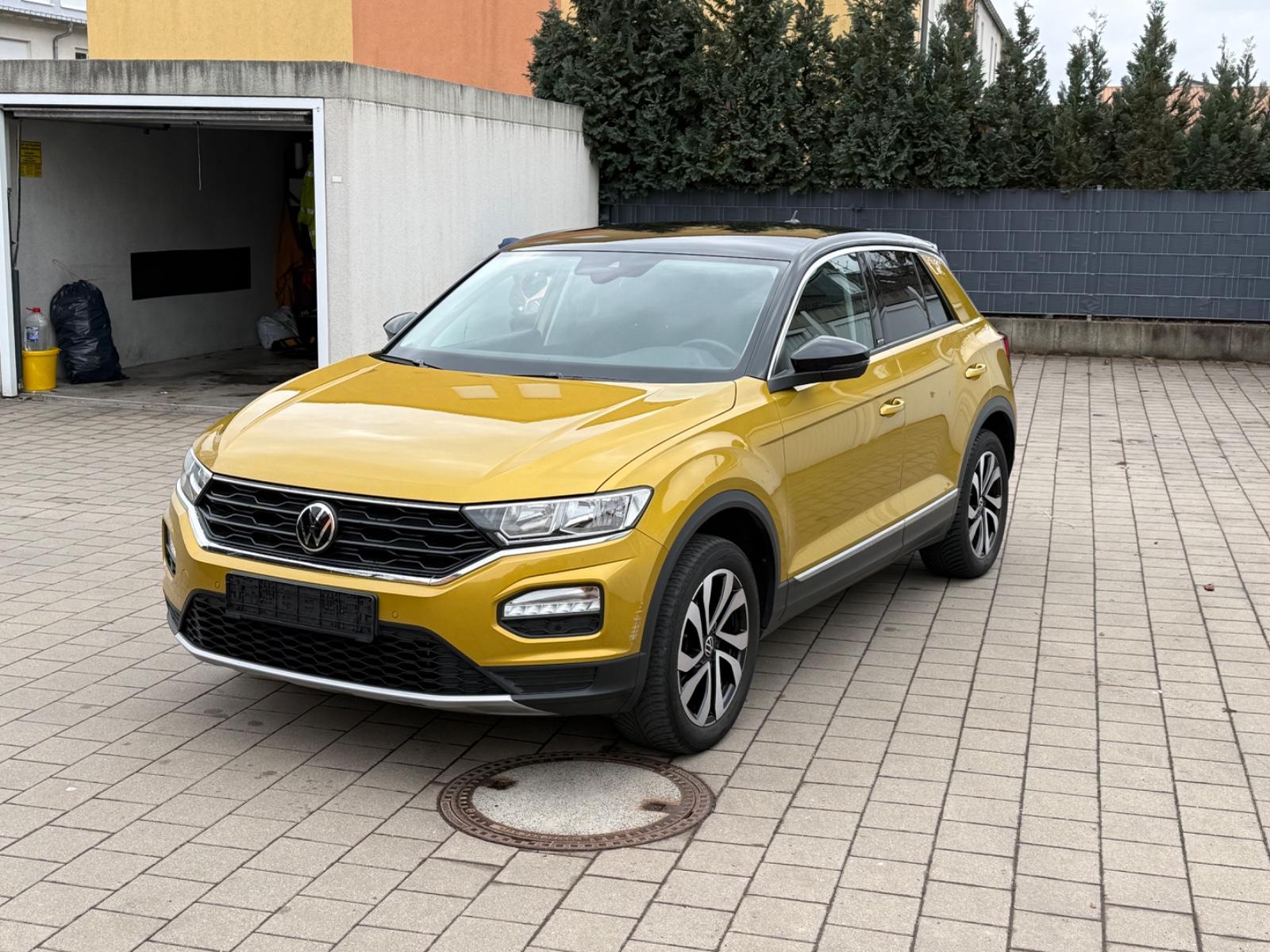 Volkswagen T-Roc Active*NAVI*KAMERA*PDC*SHZ*VOLLSCHECKHEFT*