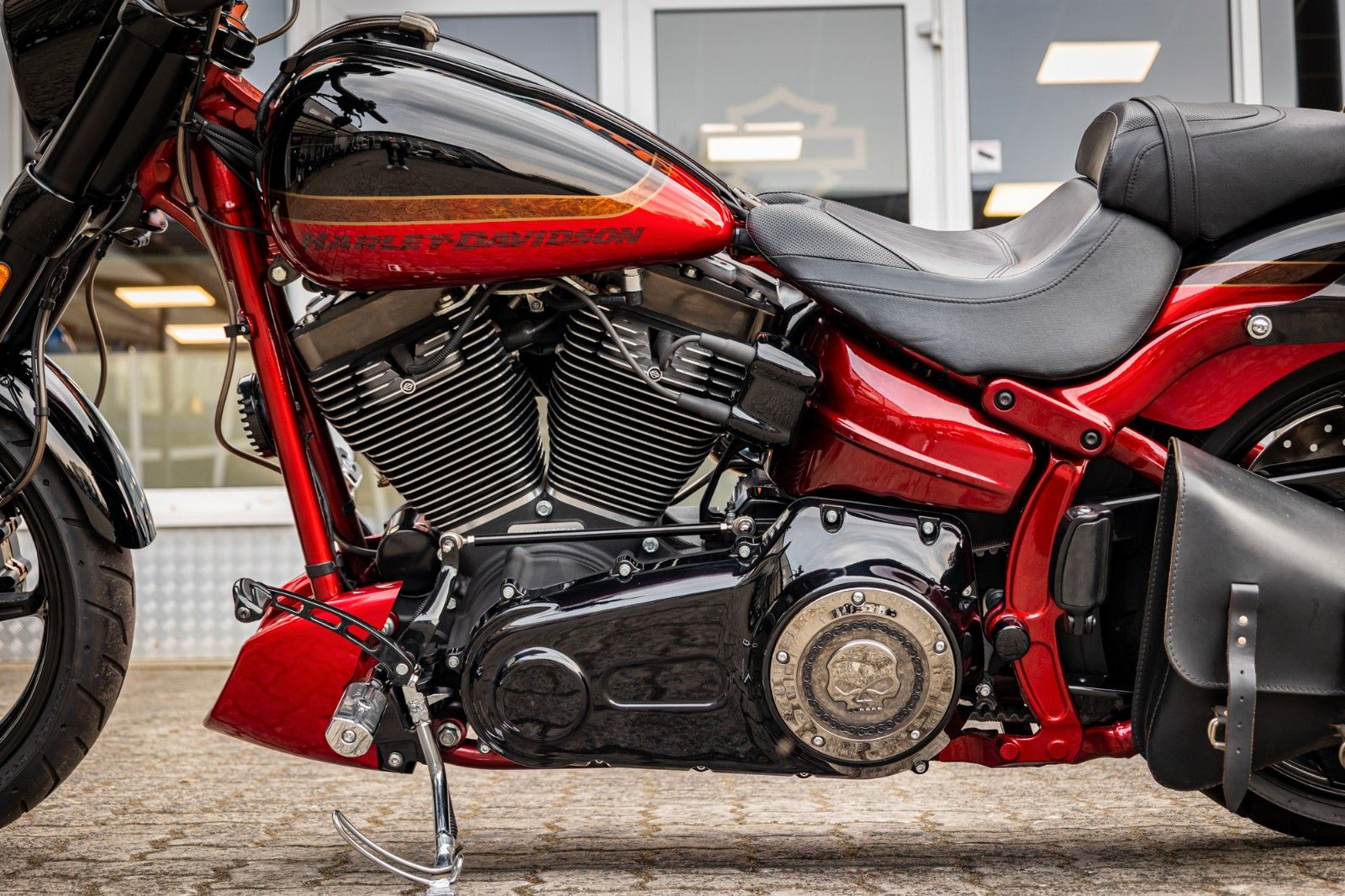 Fahrzeugabbildung Harley-Davidson FXSE CVO Pro Street Breakout - Jekill & Hyde