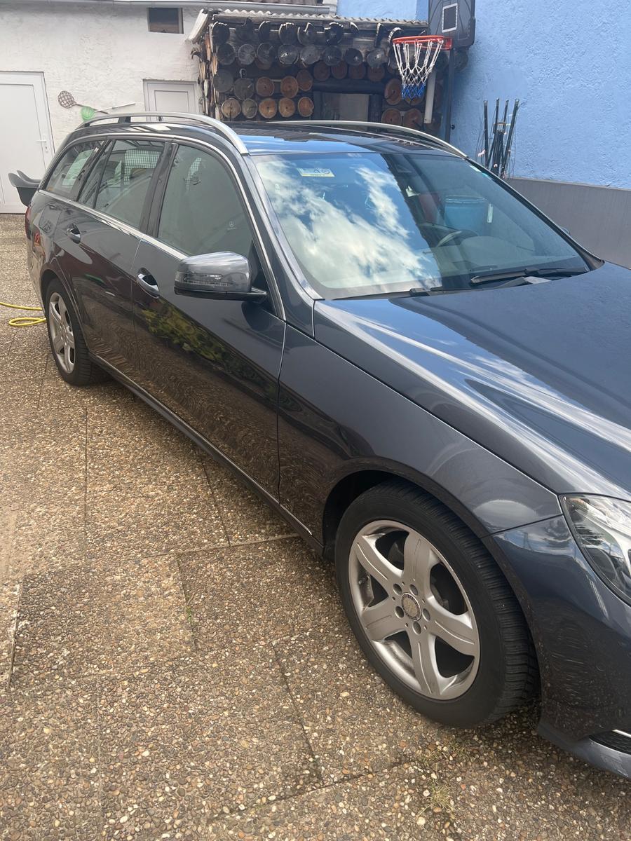 Mercedes-Benz E 220 BlueTEC BE T Edition AVANTG. Auto. Sta...