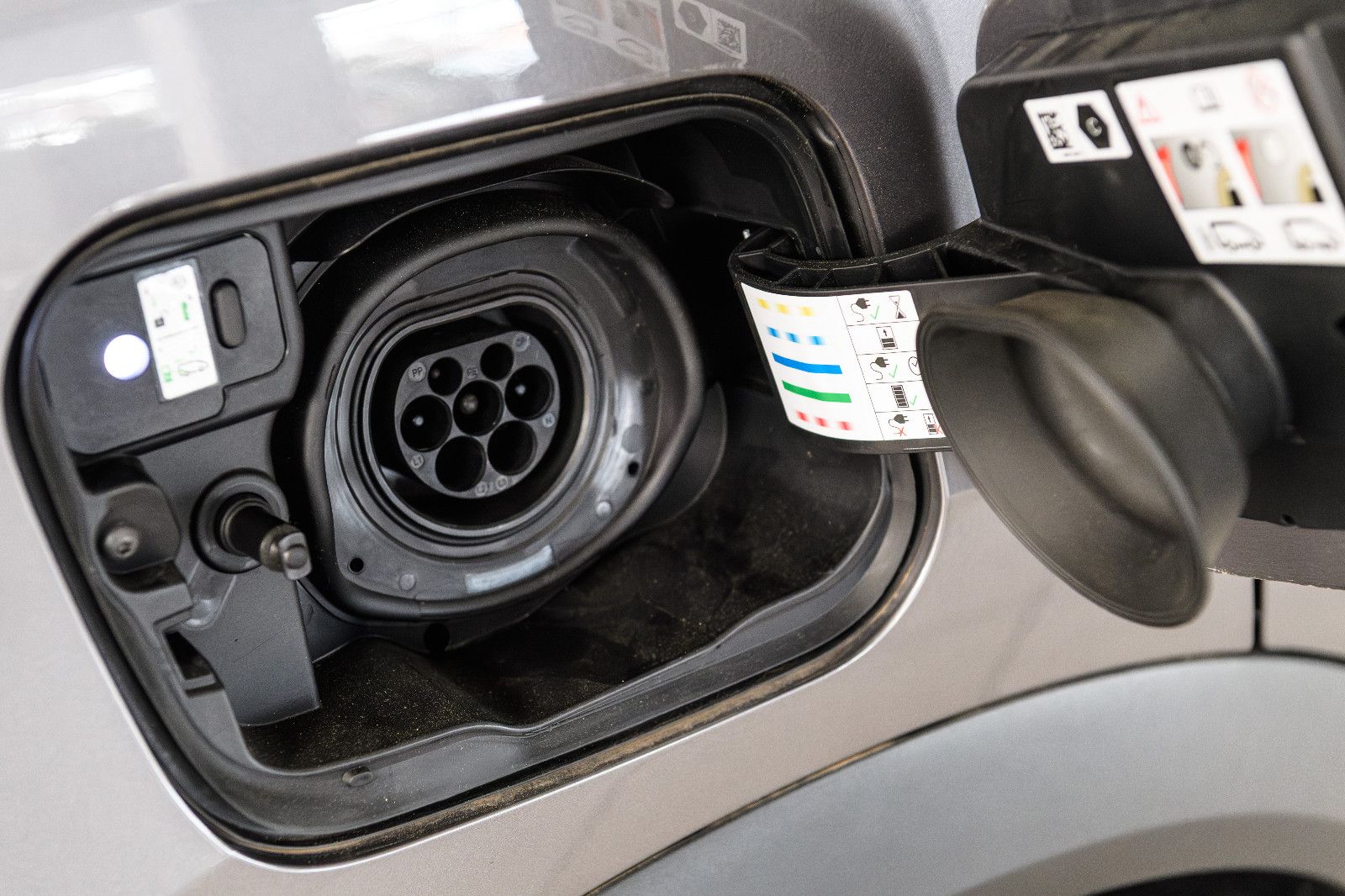 Fahrzeugabbildung Mitsubishi ASX 1.6 Intro Edition PHEV +LED+RFK+NAVI+SHZ+