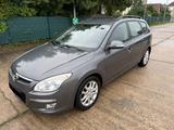 Hyundai i30 cw Comfort Klimaaut. AHK - gebrauchte Hyundai i30 aus dem Jahr 2008