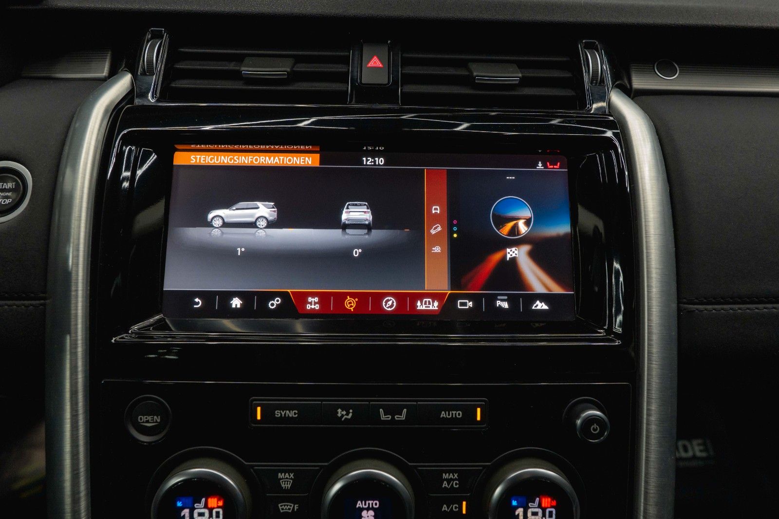 Fahrzeugabbildung Land Rover Discovery 5 2.0 TD SD4 HSE BLACK 4x4 *AHK*LED*