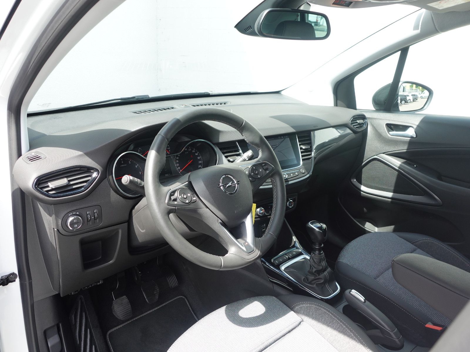 Fahrzeugabbildung Opel Crossland Elegance 1.2T,Navi,Kamera,Sitzhz,Allw.