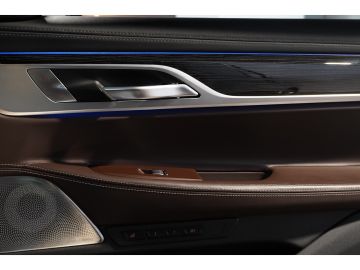 BMW 750 - 9