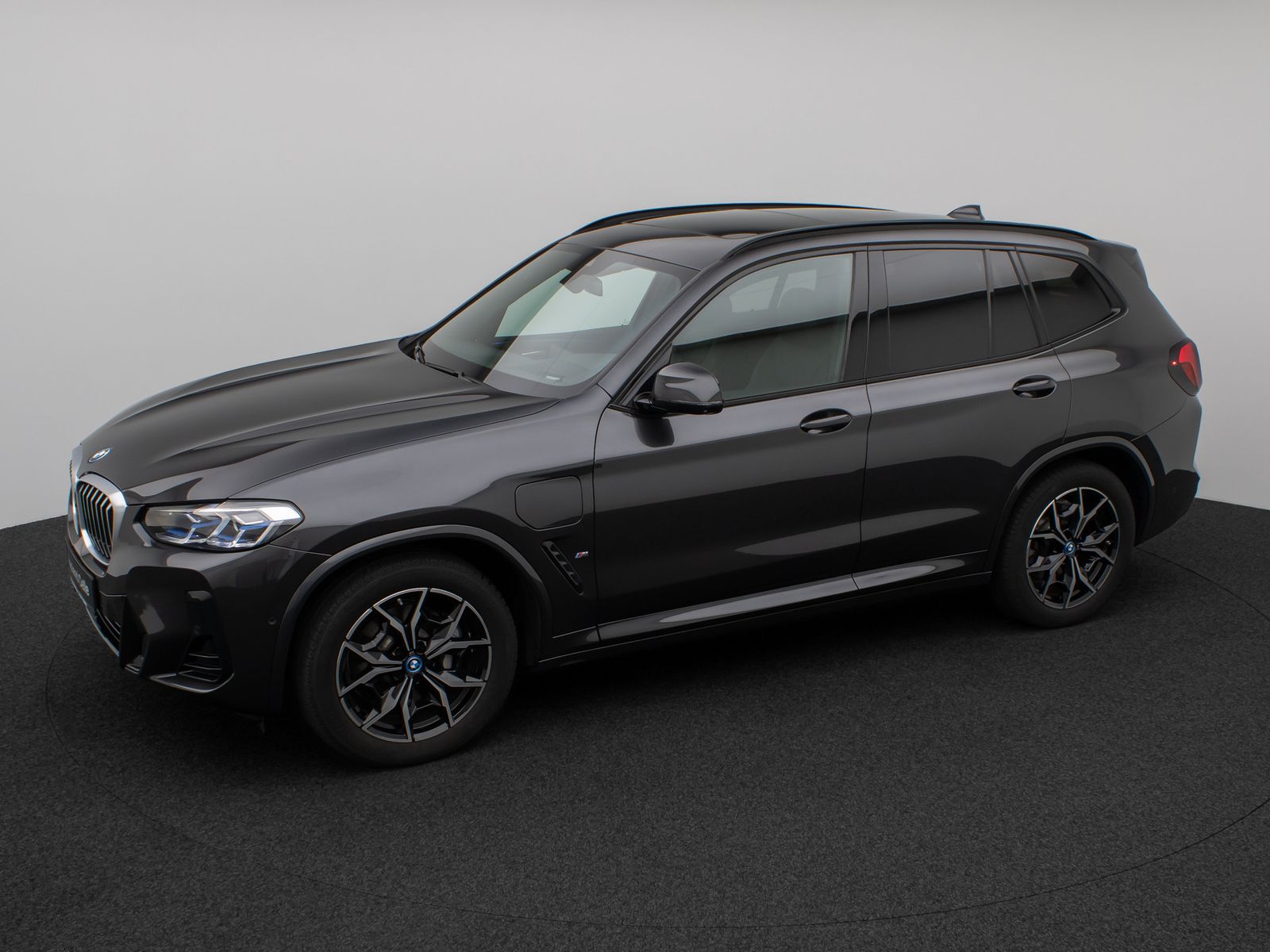 Fahrzeugabbildung BMW X3 xD30e M Sport Panorama Laser 360°HUD Komfort