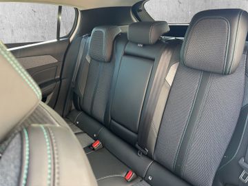 Peugeot 308 Allure Pack1.2 PureTech 130 +Kam.+Navi+360