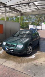 Volkswagen VW Bora 1.6 - VW Bora von privat
