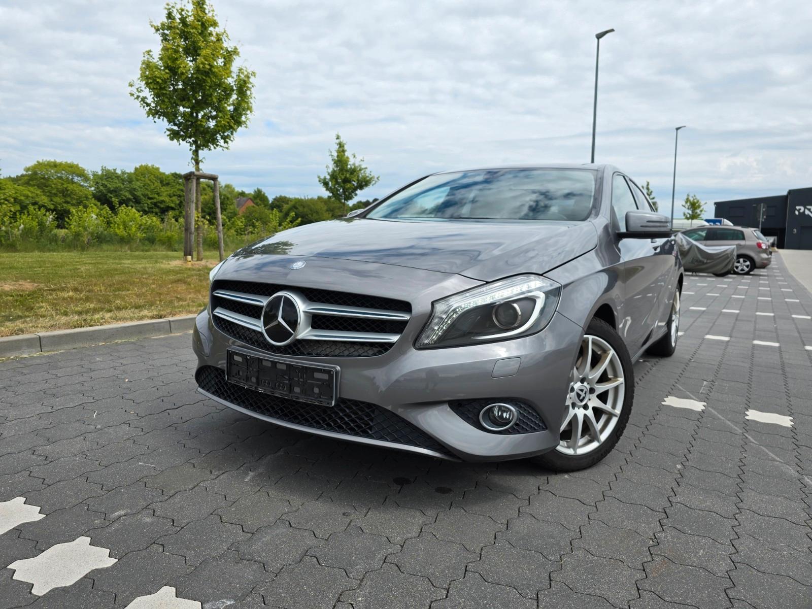 Mercedes-Benz A 250 SPORT,,AUTOM,T.LEDER,NAVI,XENON,R.KAMERA