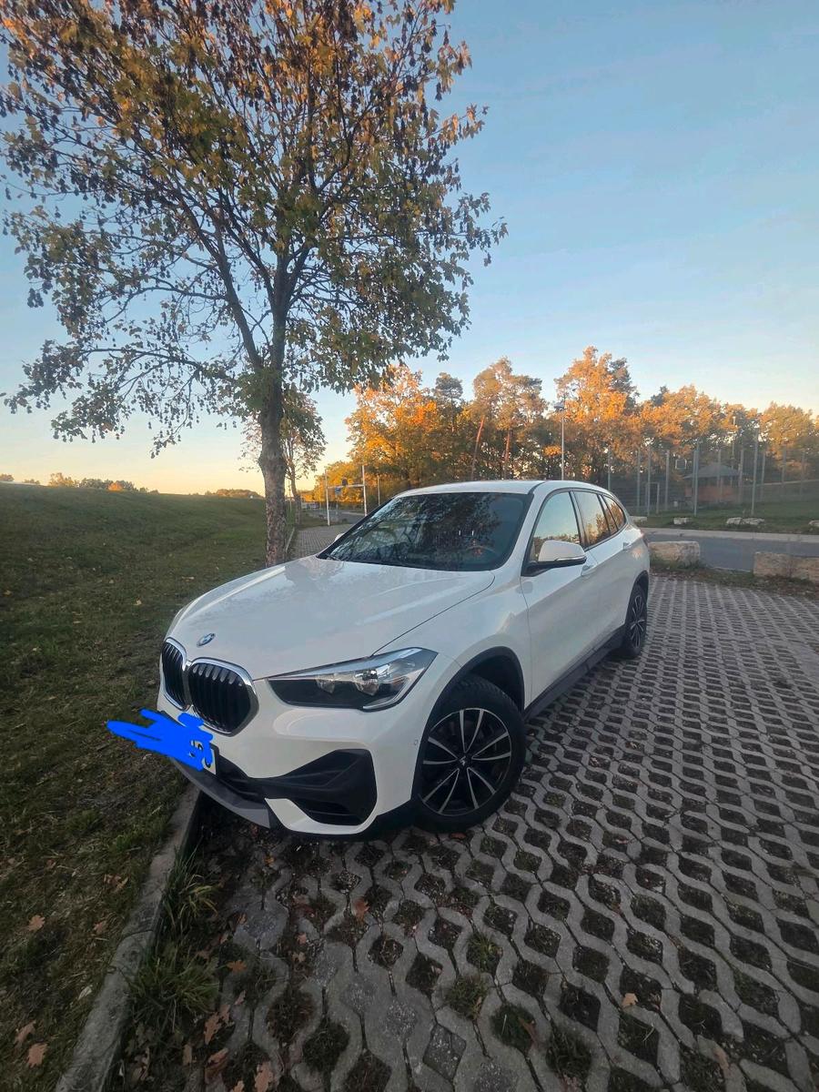 BMW iX1
