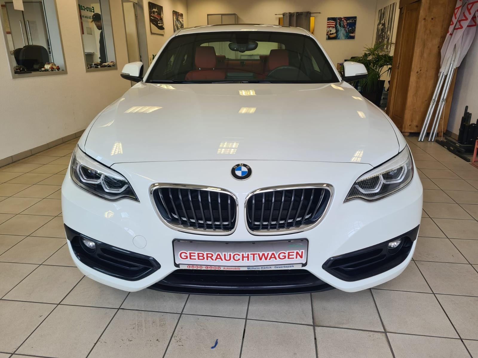 BMW 220i Coupe Sport Line / NAVI / PDC / 1. Hand