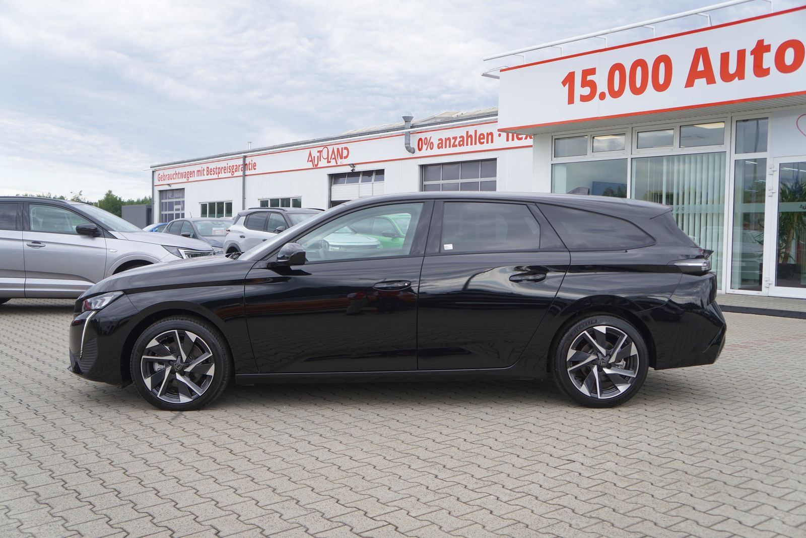 Peugeot 308 SW 1.2 Hybrid 145 Aut. LED ACC Navi 360° imagem 3