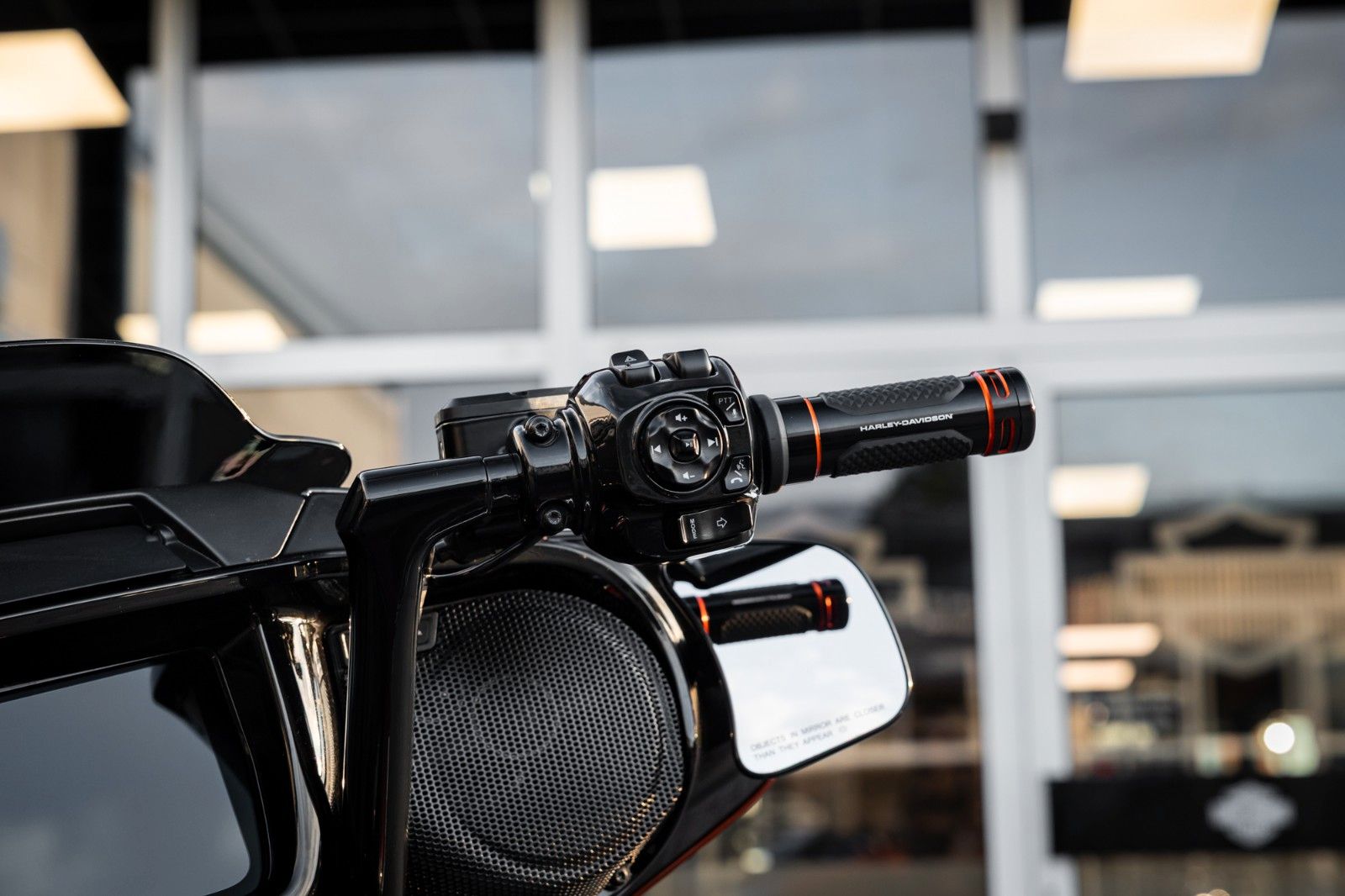 Fahrzeugabbildung Harley-Davidson CVO Street Glide FLHXSE 121 Cui - KESSTECH -