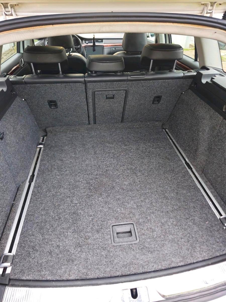Skoda Superb 2012 — photo 12