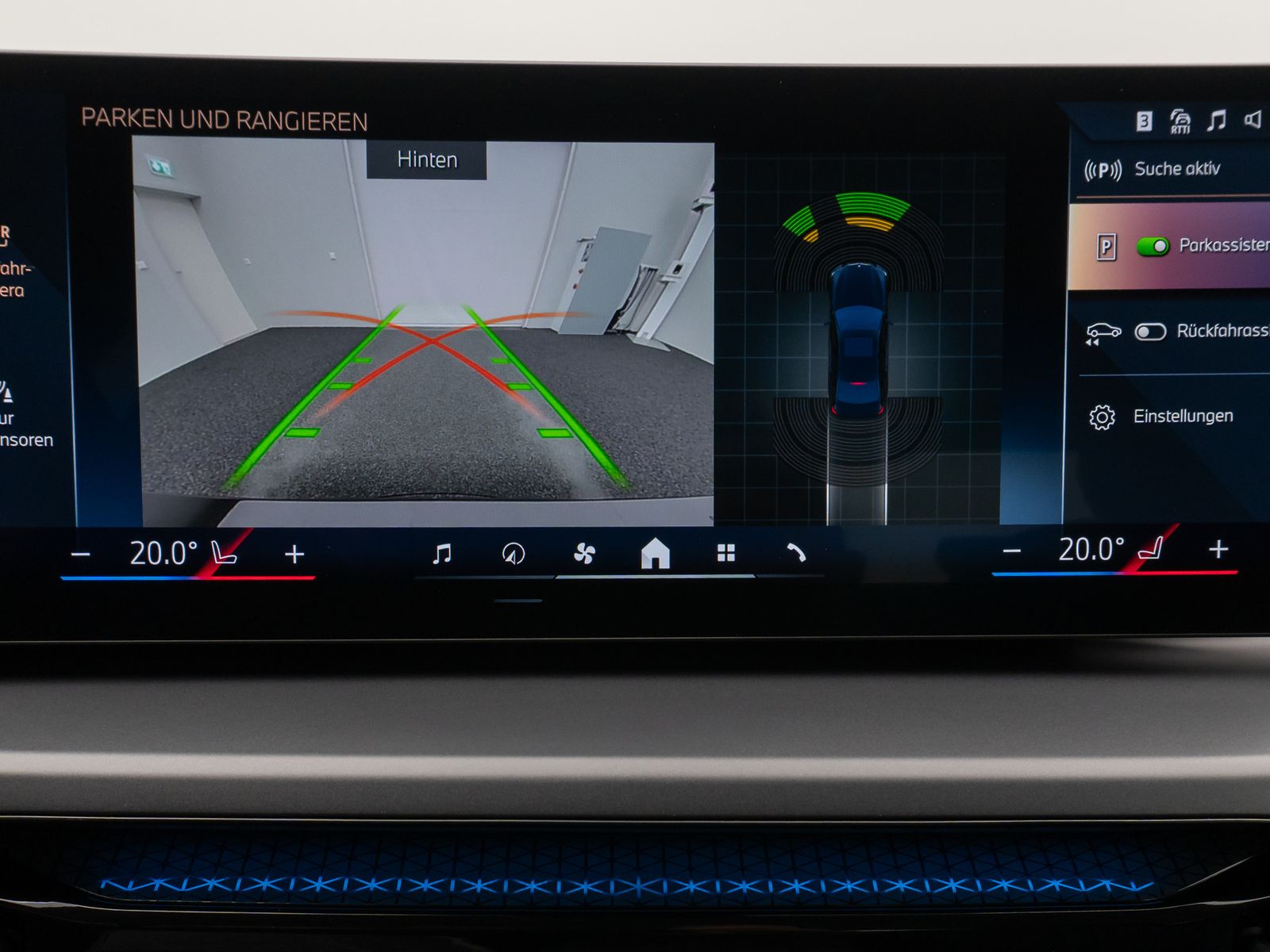 Fahrzeugabbildung BMW 318i Kamera Widscreen DAB Alarm Sportlenkrad LED