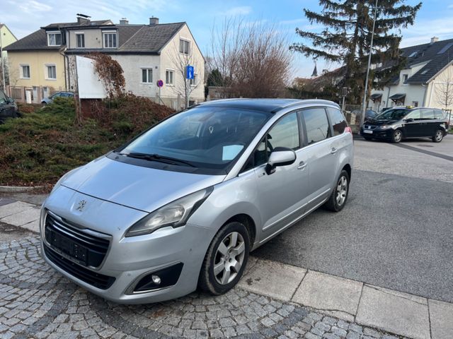 Peugeot 5008 BlueHDi 120 Allure