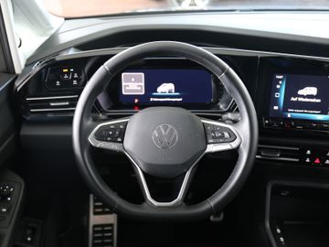 Volkswagen Caddy Maxi eHYBRID DSG STYLE AHK 7SITZE 5J GAR.