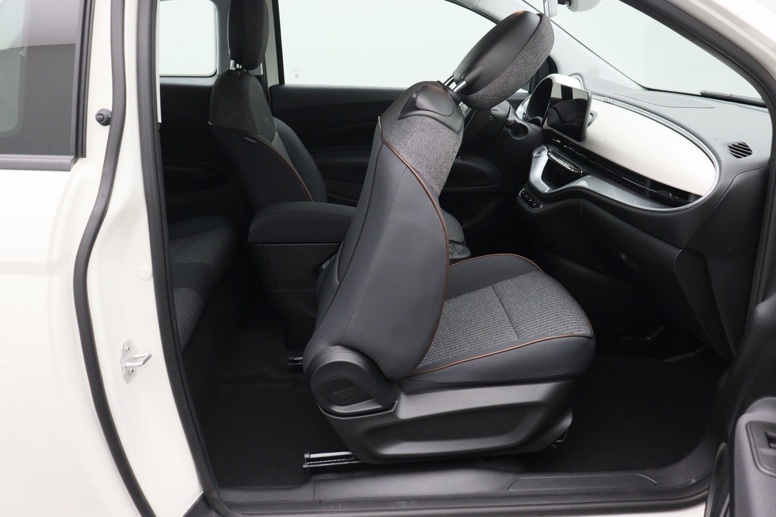 Fahrzeugabbildung Fiat 500E 3+1 Icon 42KWh Navigation Komfort-Paket