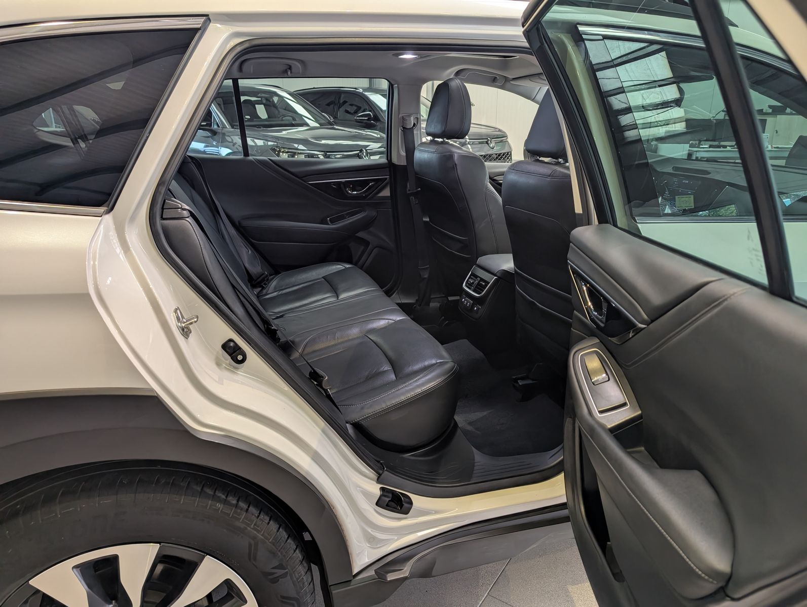 Fahrzeugabbildung Subaru Outback 2.5i Platinum EyeSight LED ACC CAM LEDER