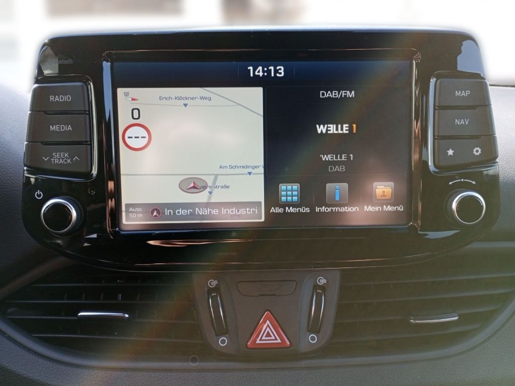 Fahrzeugabbildung Hyundai i30 1.4 Turbo M/T N-LINE Komfortpaket + Navi