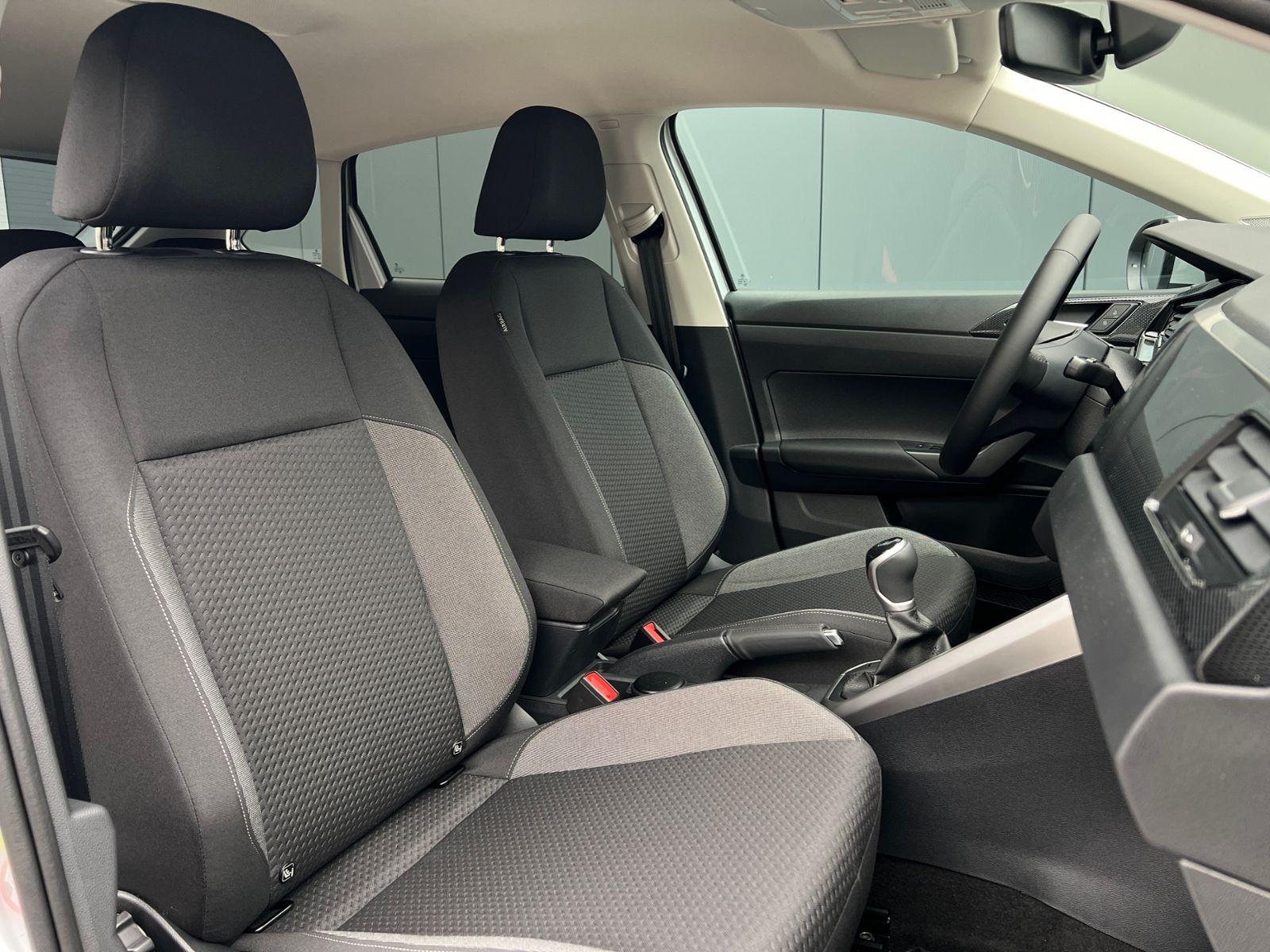 Fahrzeugabbildung Volkswagen Taigo Life 1.0 TSI *IQ.Light, Ready2Discover, Ka