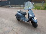 Vespa 300 GTV Sei Giorni Grigio Sei Giorni Matt 4759 - BLAU BENZIN ROLLER MAINZ