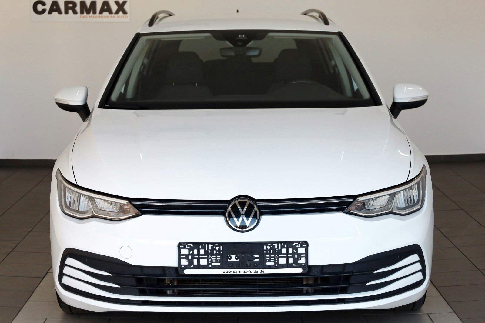 Fahrzeugabbildung Volkswagen Golf VIII Variant LIFE Navi,LED,Kamera,SH,PDC