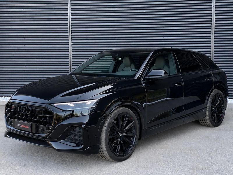 Image of Audi Q8