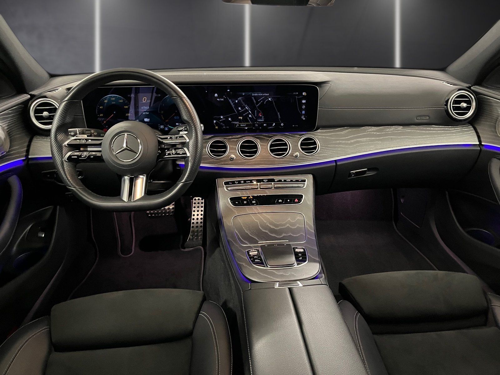 Fahrzeugabbildung Mercedes-Benz E 300 de T AMG*Burmester*MultiBeam*Totwink*Kam*